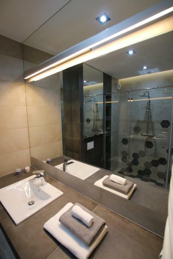 Apartament "Park Lotnikow" クラクフ エクステリア 写真