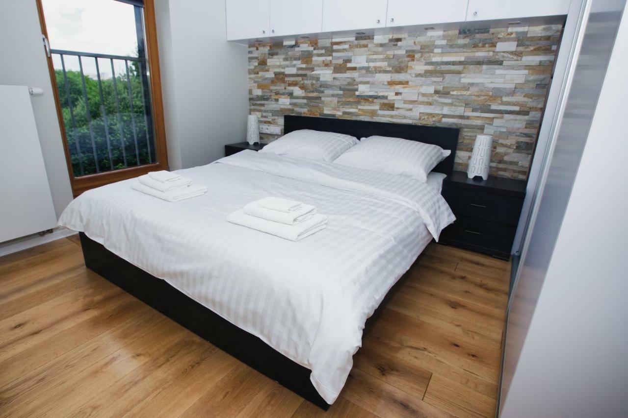 Apartament "Park Lotnikow" クラクフ エクステリア 写真